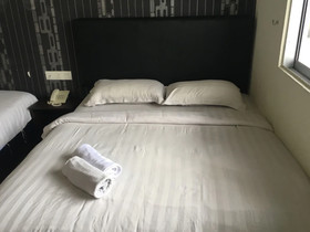 Mf Hotel by OYO Rooms