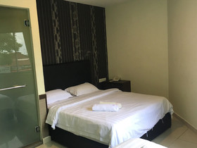 Mf Hotel by OYO Rooms