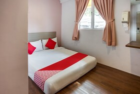 Dream House Hotel