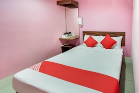 Dream House Hotel