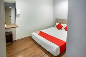 Dream House Hotel