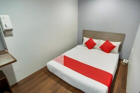 Dream House Hotel