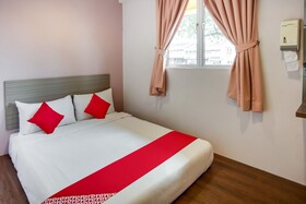 Dream House Hotel