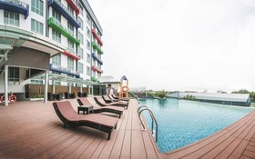 V8 Hotel