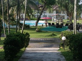 Backpacker's Paradise