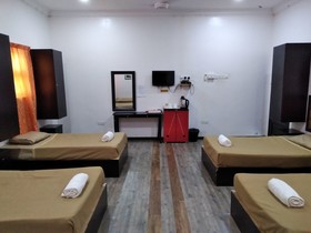 Oyo 90523 Semeliang Village Resort