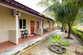 Anies Village Motel by ZEN Rooms