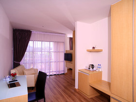 Bella Vista Waterfront Resort & Spa