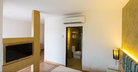 Bella Vista Waterfront Resort & Spa