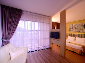 Bella Vista Waterfront Resort & Spa