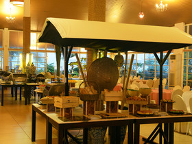 Bella Vista Waterfront Resort & Spa