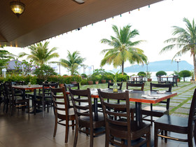 Bella Vista Waterfront Resort & Spa