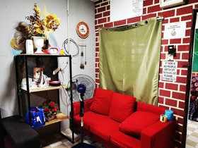 Bobi's Cafe Backpackers Hostel