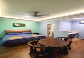 Capital O 90949 Pelangi Beach Resort Mersing