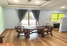 Capital O 90949 Pelangi Beach Resort Mersing