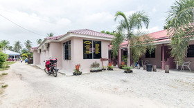 Kampung Guesthouse Hostel