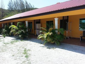 Pantai Tengah Beach Inn