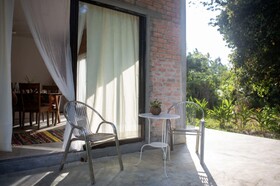 Rouhi Retreats By Doulos