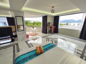 Shell Out Beach Club Suite - Hostel