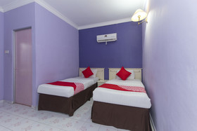 ZEN Rooms Bromedy Motel