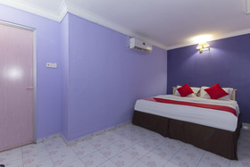 ZEN Rooms Bromedy Motel