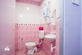 ZEN Rooms Bromedy Motel