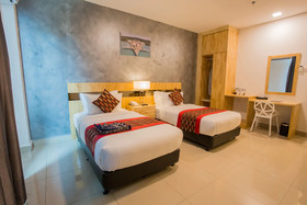 Hotel Adya Express Chenang