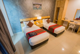 Hotel Adya Express Chenang