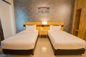Hotel Adya Express Chenang