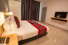 Hotel Adya Express Chenang