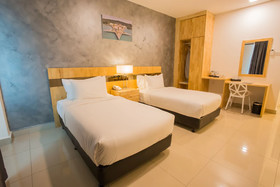Hotel Adya Express Chenang