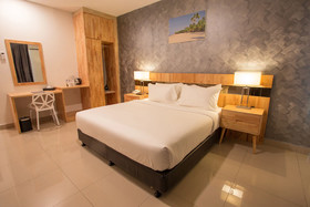 Hotel Adya Express Chenang