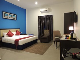 Royal Agate Beach Resort