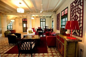 Bon Ton Antique Wooden Villas