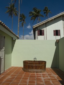 Bon Ton Antique Wooden Villas