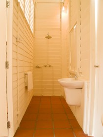 Bon Ton Antique Wooden Villas