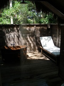 Bon Ton Antique Wooden Villas