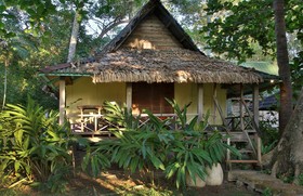 Bon Ton Antique Wooden Villas