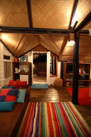 Bon Ton Antique Wooden Villas