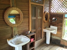 Bon Ton Antique Wooden Villas