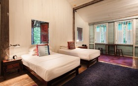 Bon Ton Antique Wooden Villas