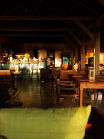 Bon Ton Antique Wooden Villas