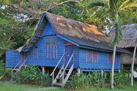 Bon Ton Antique Wooden Villas