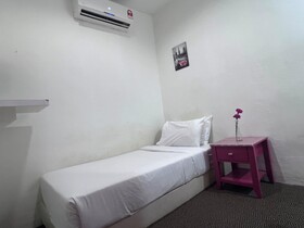 Dg Hotel By OYO