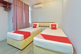 Hotel Akasia by OYO