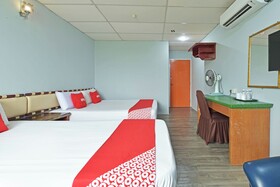 Hotel Akasia by OYO
