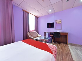 Hotel Akasia by OYO