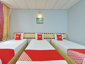 Hotel Akasia by OYO