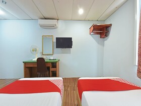 Hotel Akasia by OYO