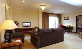 Swiss Avenue Hotel